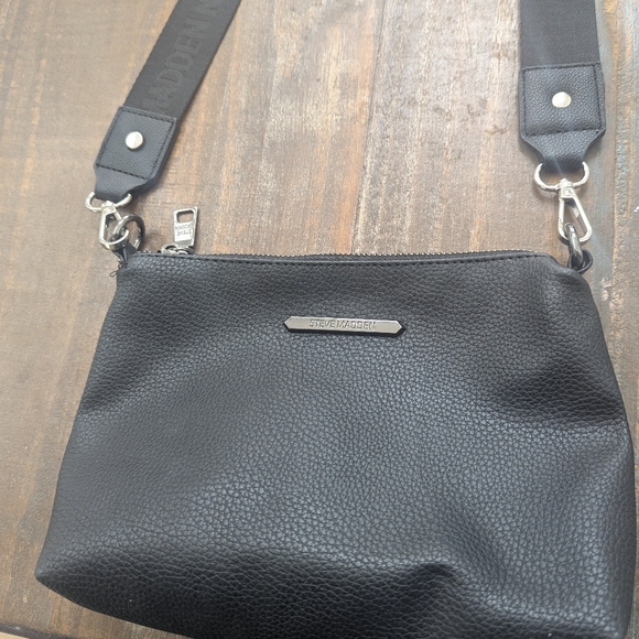 Steve Madden Black Leather Crossbody Bag -Wide Strap, Silver Hardware - Picture 7 of 7